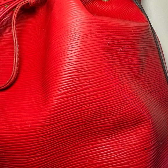 Louis Vuitton Red Epi Noe Bag - Picture 8 of 14